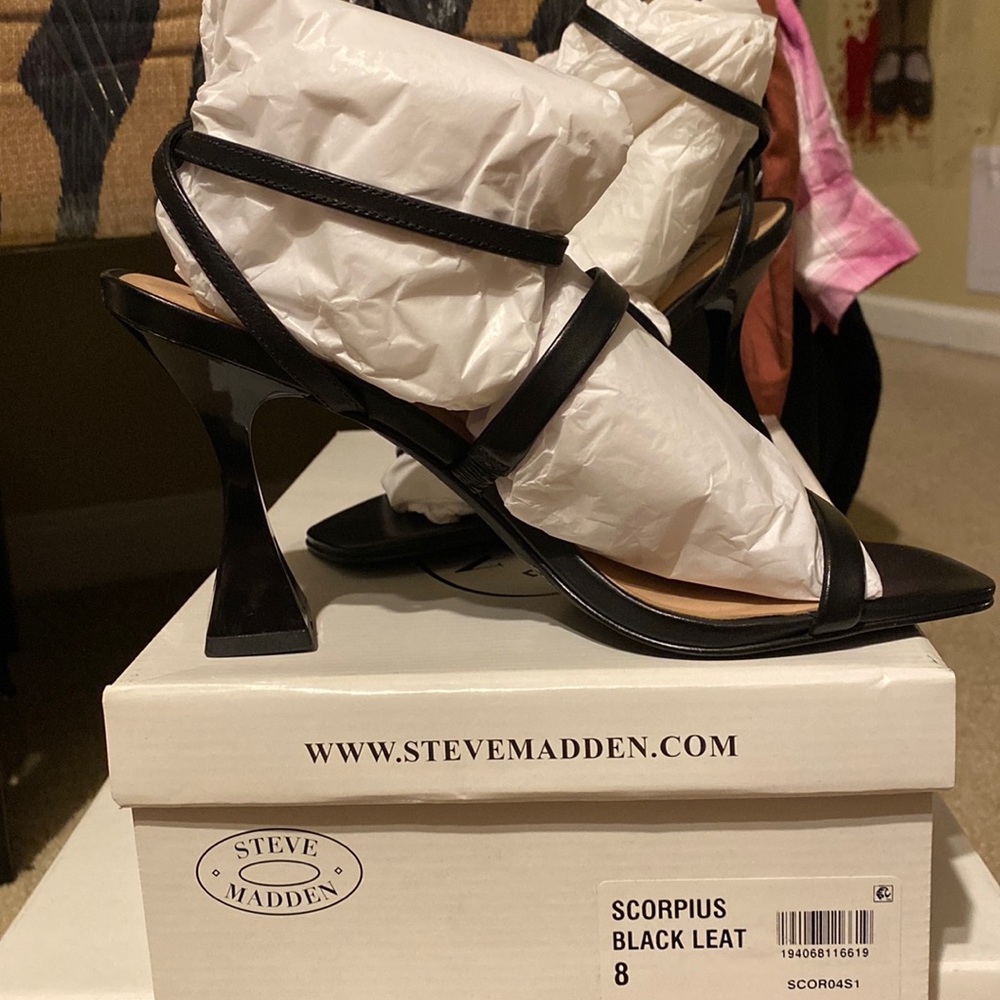 Brand new in box Steve Madden black heels 4 inch